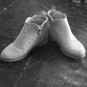 Girls silver sparkle star ankle booties